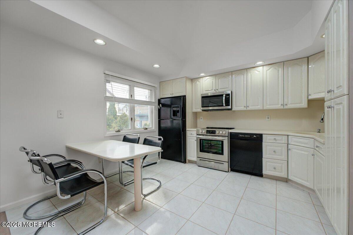88-92 Broad Street, Unit 2 Keyport, NJ 07735 - Photo 9 of 14 .