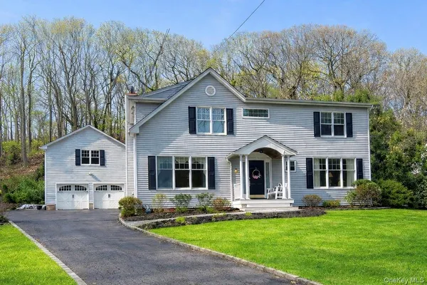 $1,599,000 | 251 Vineyard Road, Huntington Bay, NY 11743