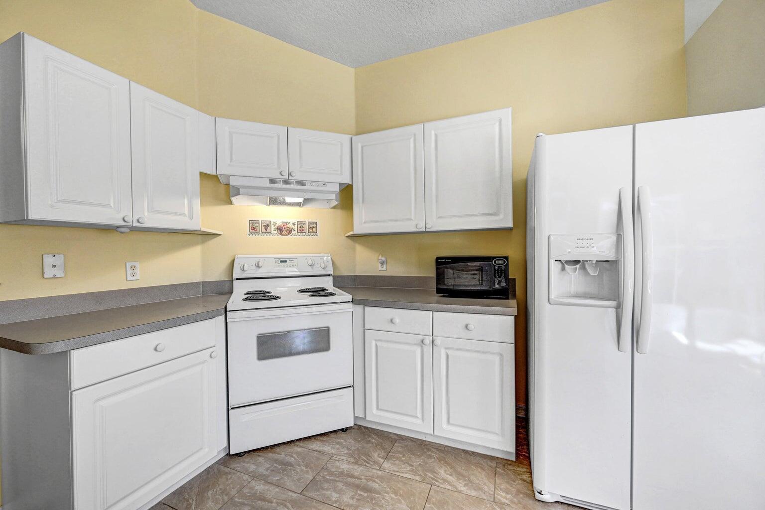 1180 Goldenrod Circle Northeast Palm Bay, FL 32905 - Photo 17 of 30 20240321204829868430000000-o