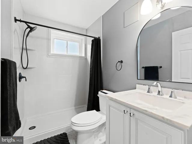 $195,000 | 335 East Lancaster Avenue, Unit E5, Downingtown, PA 19335