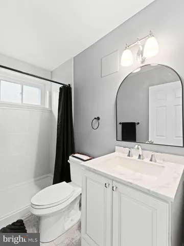 $195,000 | 335 East Lancaster Avenue, Unit E5, Downingtown, PA 19335