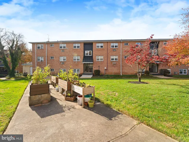 $195,000 | 335 East Lancaster Avenue, Unit E5, Downingtown, PA 19335