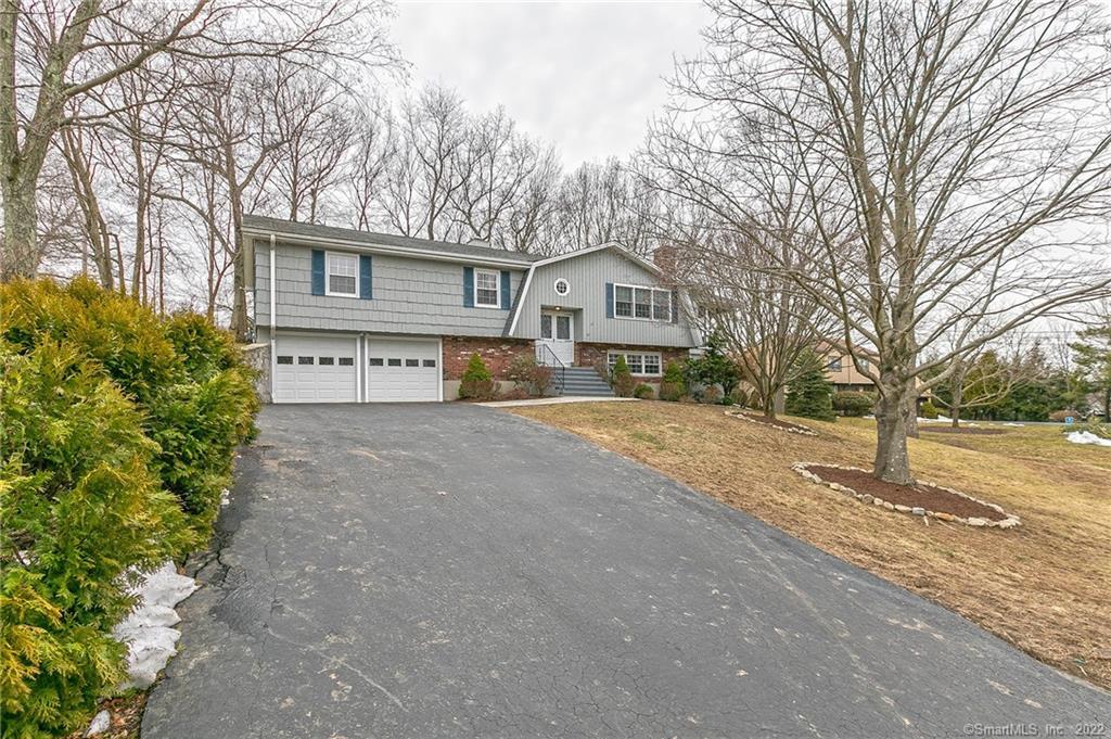 53 Salem Road Trumbull, CT 06611 - Photo 1 of 1 Front w/driveway view