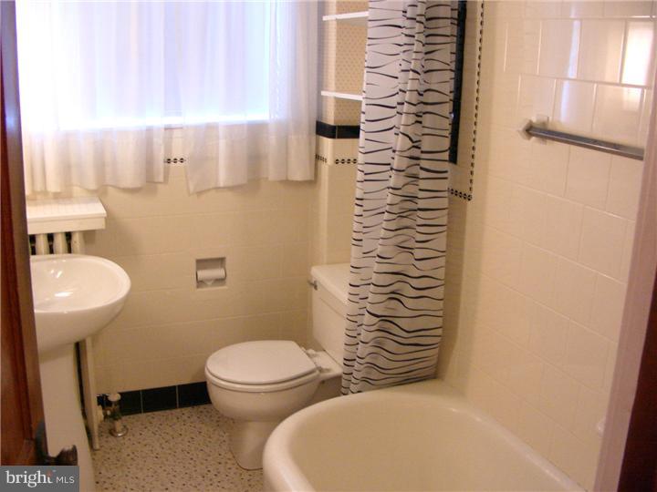 400 State Street Shillington, PA 19607 - Photo 10 of 21 Gallery Image 10