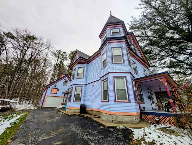 $499,000 | 90 Bunker Hill Street, Lancaster, NH 03584