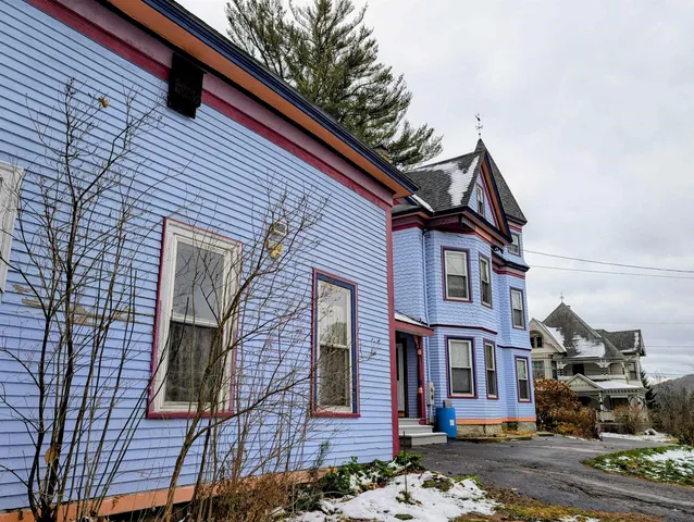 $499,000 | 90 Bunker Hill Street, Lancaster, NH 03584