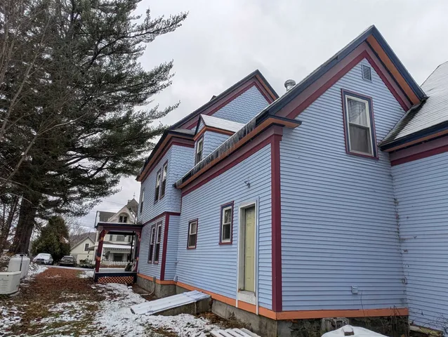 $499,000 | 90 Bunker Hill Street, Lancaster, NH 03584