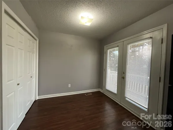 $1,099 | 206 West 15th Street, Unit 3, Newton, NC 28658