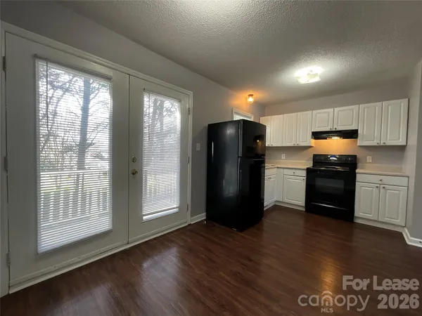 $1,099 | 206 West 15th Street, Unit 3, Newton, NC 28658