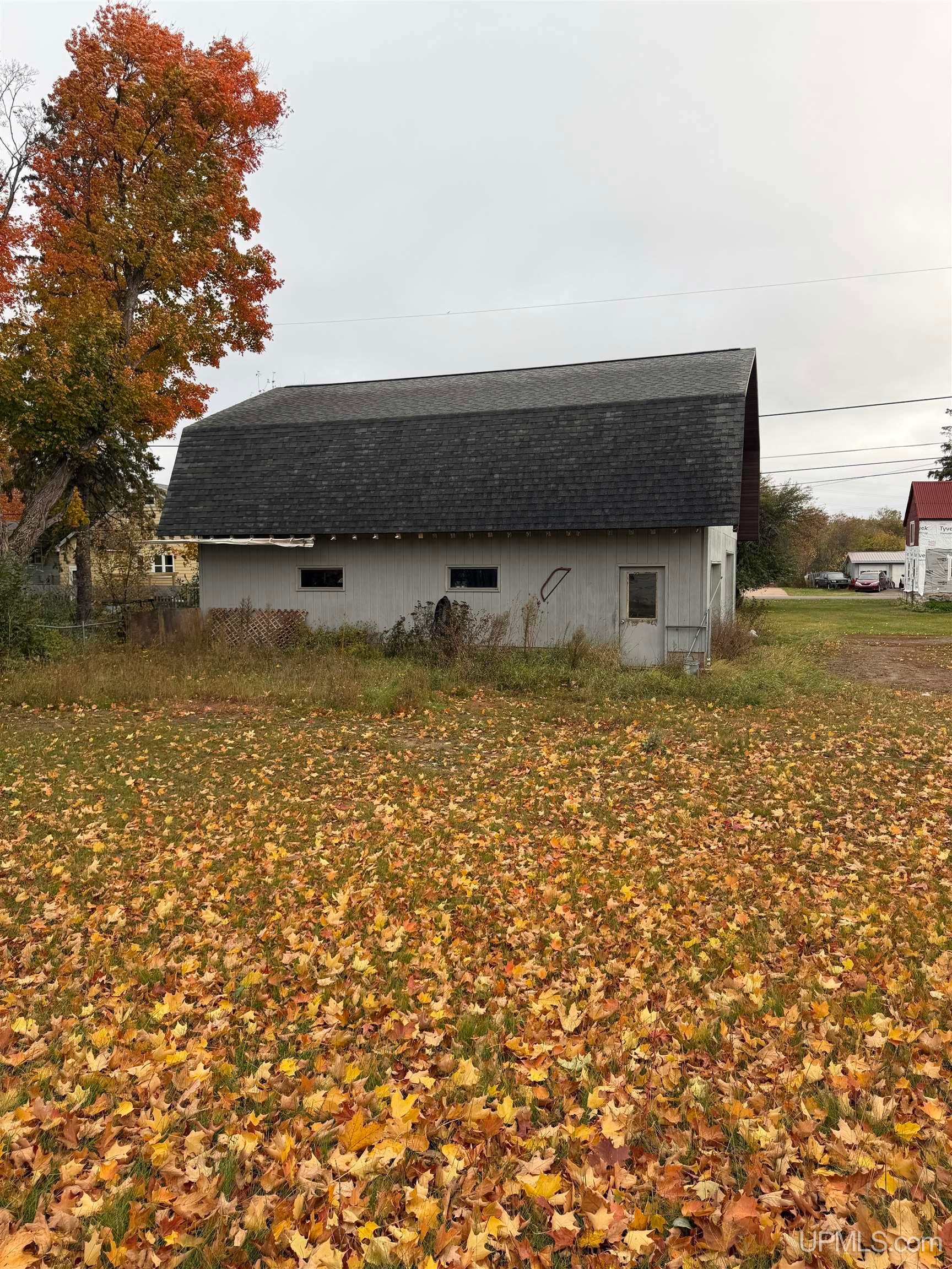 356 Cedar Street Ishpeming, MI 49849 - Photo 2 of 14 Gallery Image 2