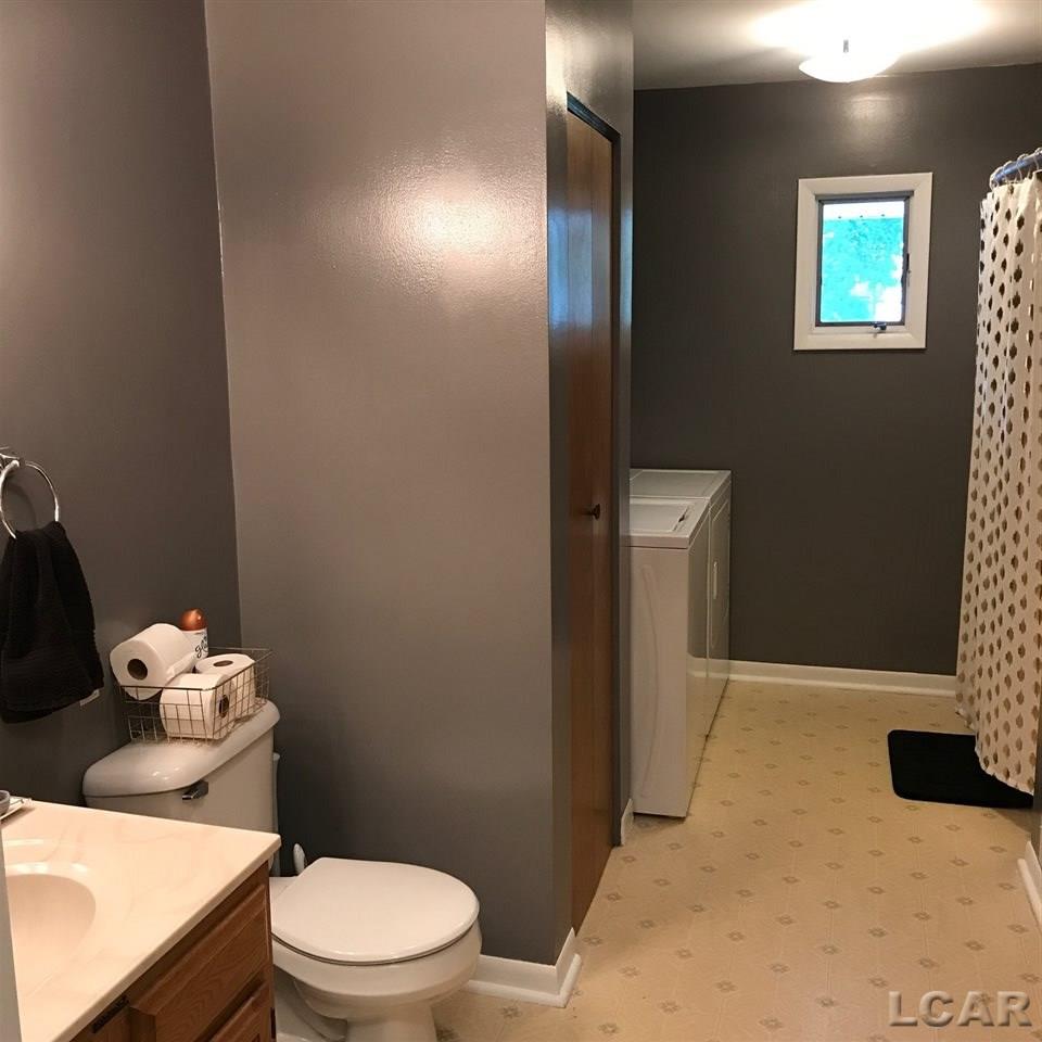 1107 Ives Road Tecumseh, MI 49286 - Photo 18 of 26 Apartment Bath/Laundry