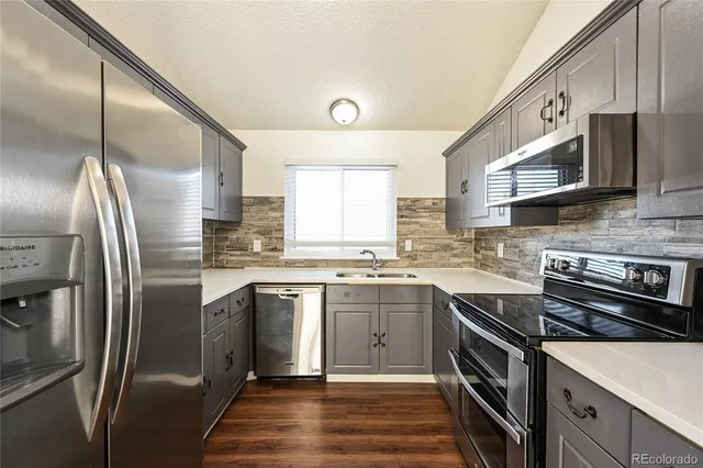 $3,200 | 17476 East Plateau Drive, Aurora, CO 80015