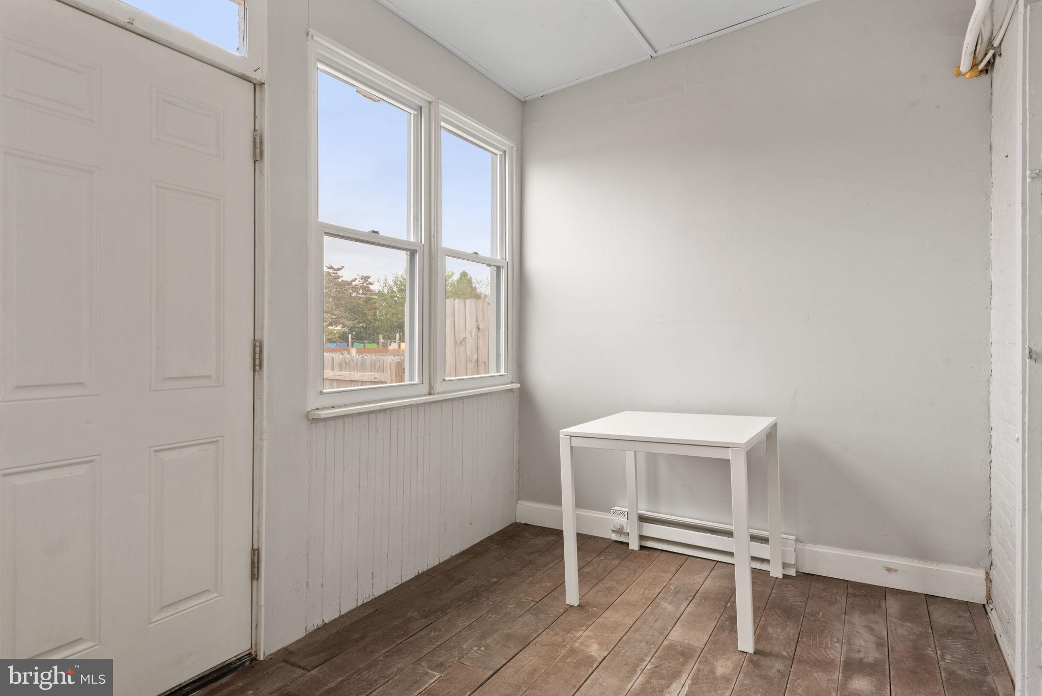 245 Jackson Street Lancaster, PA 17603 - Photo 17 of 38 a view of an empty room with a window