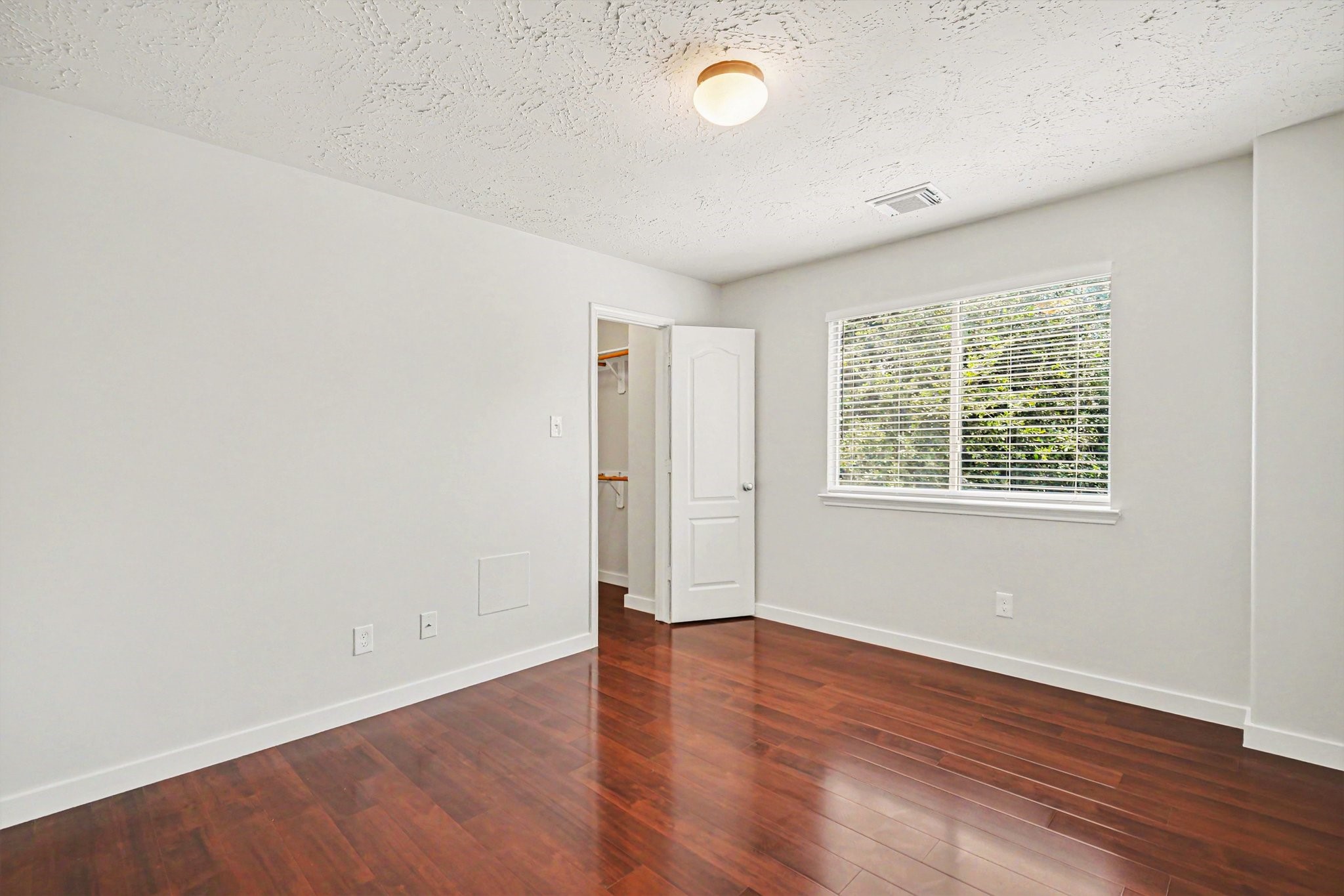 7419 Hollister Ridge Houston, TX 77040 - Photo 16 of 27 Second guest room.