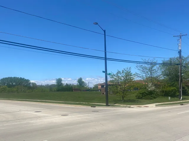 $299,000 | 1824 30th Avenue, Kenosha, WI 53144