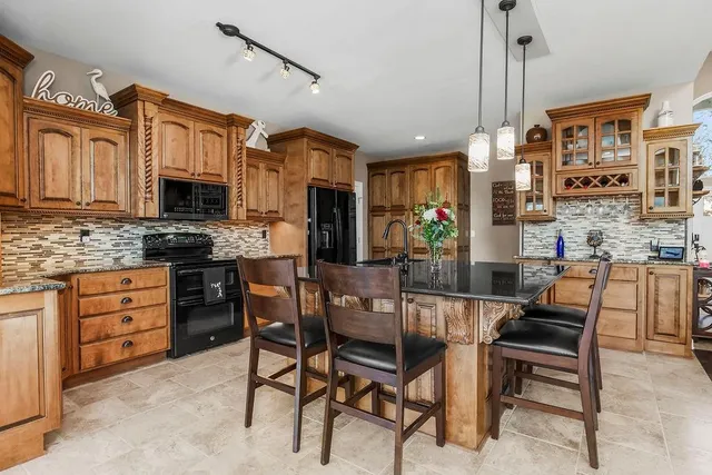 $1,500,000 | 12 West St Lake, Lee's Summit, MO 64086