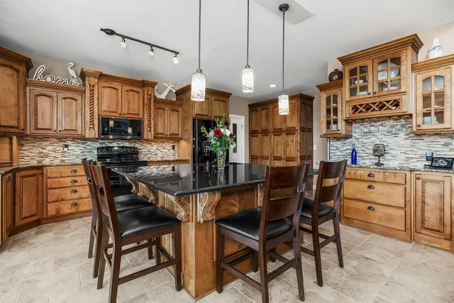 $1,500,000 | 12 West St Lake, Lee's Summit, MO 64086