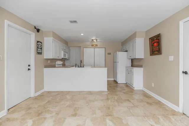 $1,500,000 | 12 West St Lake, Lee's Summit, MO 64086