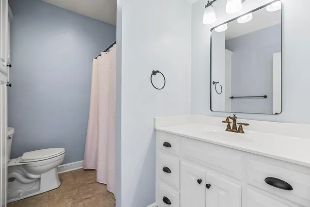 $1,500,000 | 12 West St Lake, Lee's Summit, MO 64086