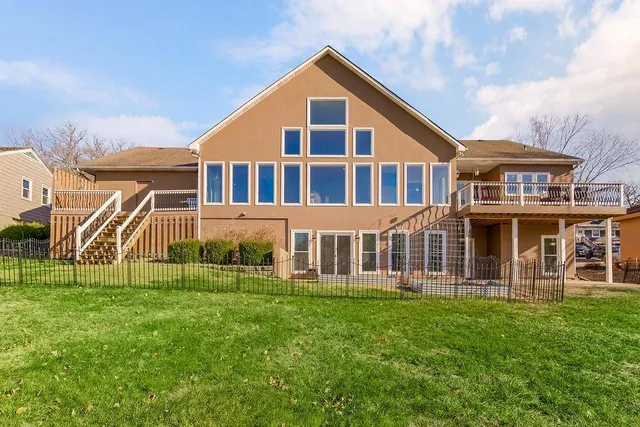 $1,500,000 | 12 West St Lake, Lee's Summit, MO 64086