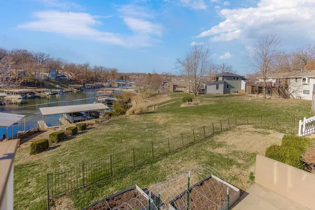 $1,500,000 | 12 West St Lake, Lee's Summit, MO 64086