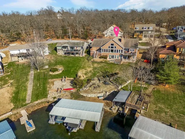$1,500,000 | 12 West St Lake, Lee's Summit, MO 64086