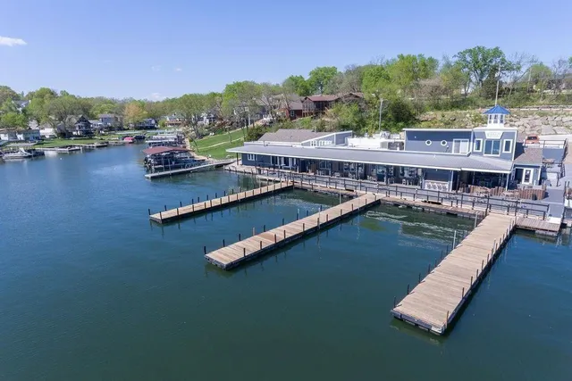 $1,500,000 | 12 West St Lake, Lee's Summit, MO 64086