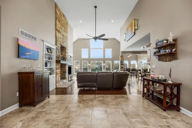 $1,500,000 | 12 West St Lake, Lee's Summit, MO 64086