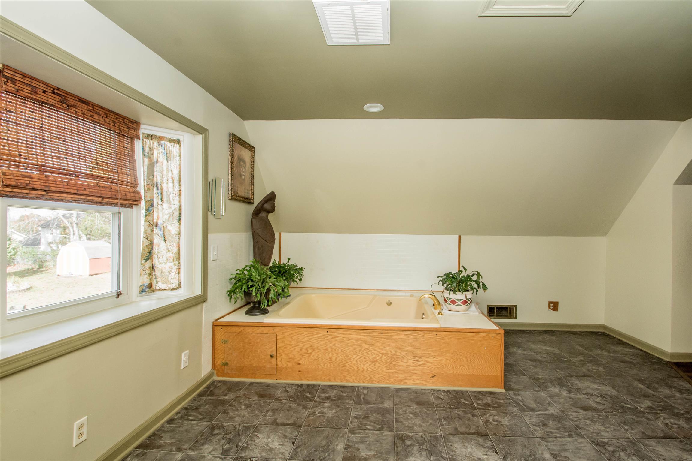 409 Carter Road Clarksville, TN 37042 - Photo 15 of 19 Gallery Image 15