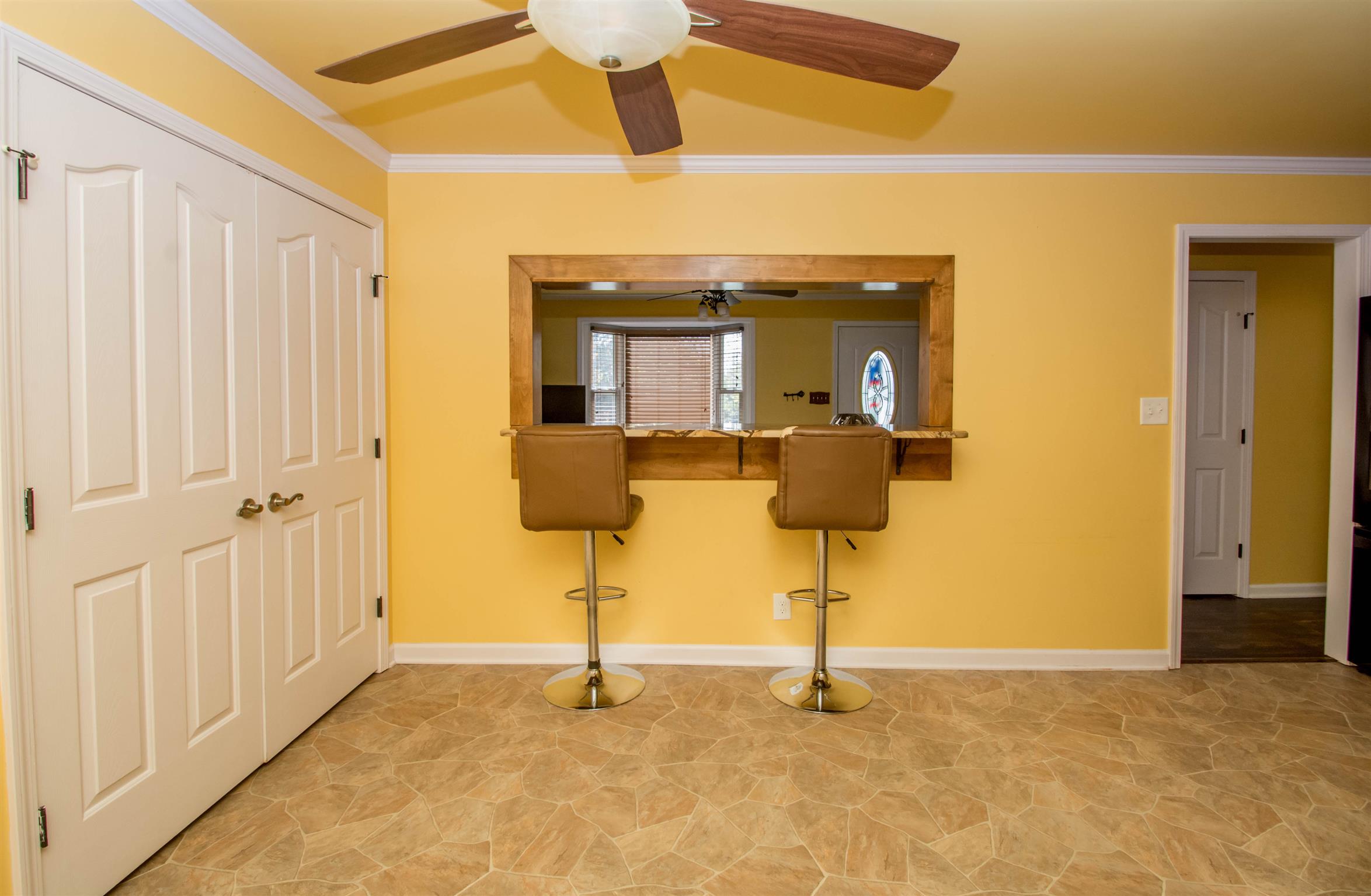 409 Carter Road Clarksville, TN 37042 - Photo 6 of 19 Gallery Image 6