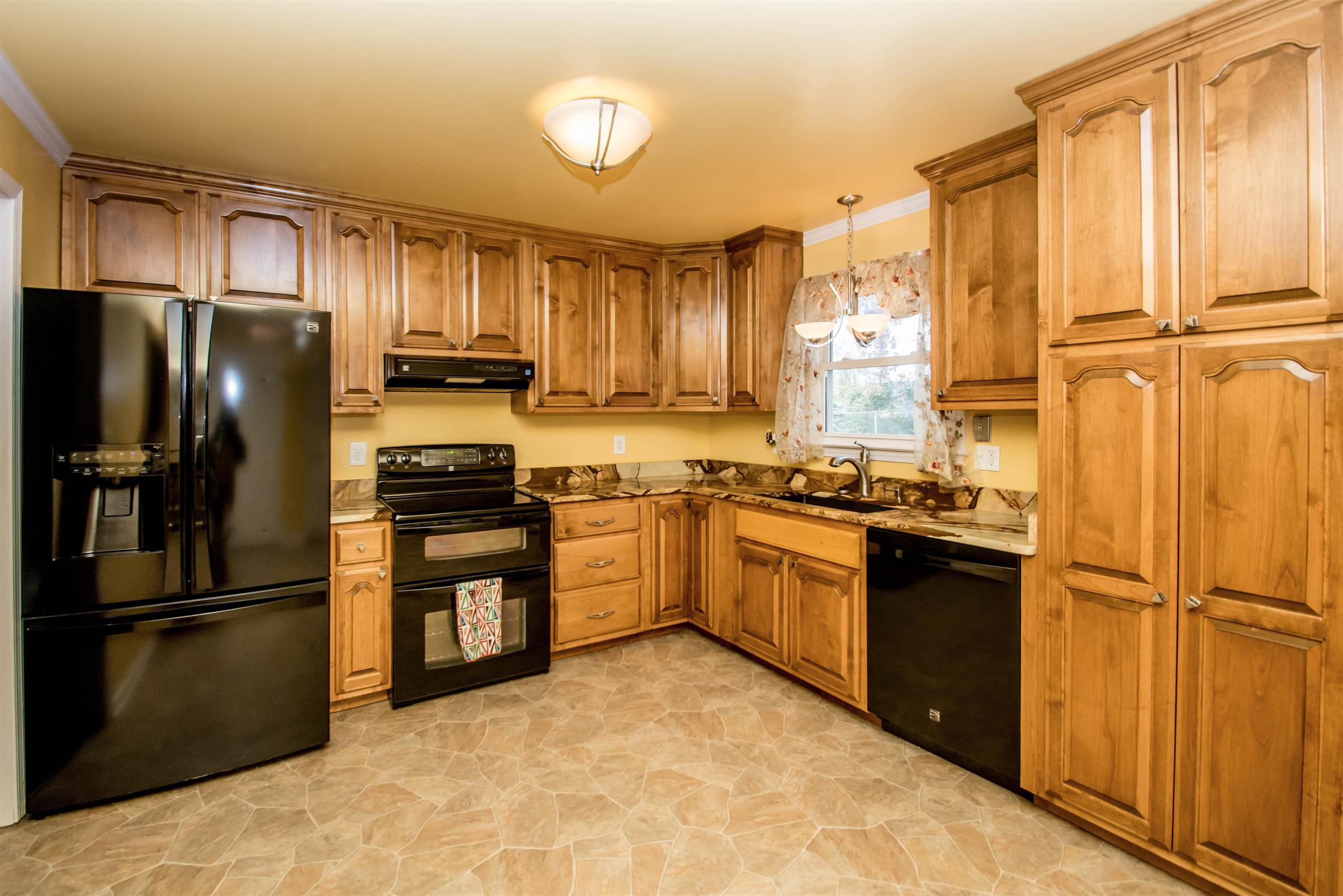 409 Carter Road Clarksville, TN 37042 - Photo 7 of 19 Gallery Image 7
