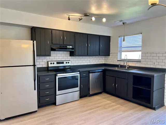 $1,300 | 778 Boca Raton Drive, Unit G, St. Peters, MO 63376