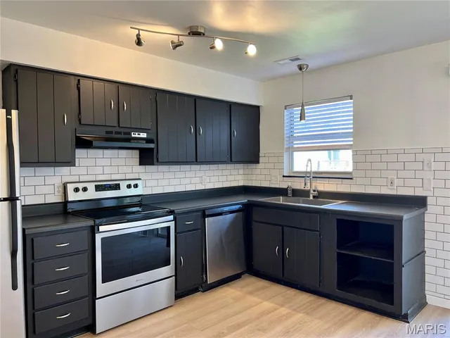 $1,300 | 778 Boca Raton Drive, Unit G, St. Peters, MO 63376