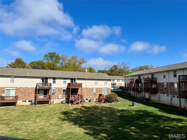 $1,300 | 778 Boca Raton Drive, Unit G, St. Peters, MO 63376