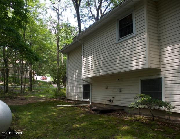 41 Holly Forest Road Mount Pocono, PA 18344 - Photo 27 of 36