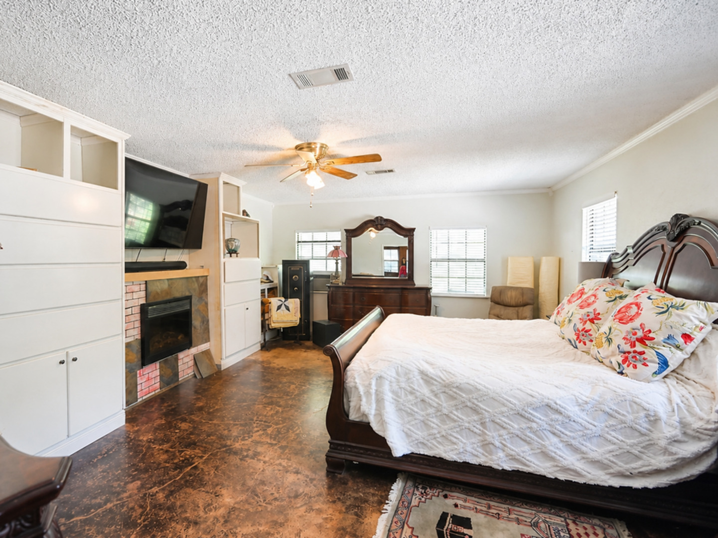 5032 Santa Clara Road Seguin, TX 78155 - Photo 7 of 16 Gallery Image 7
