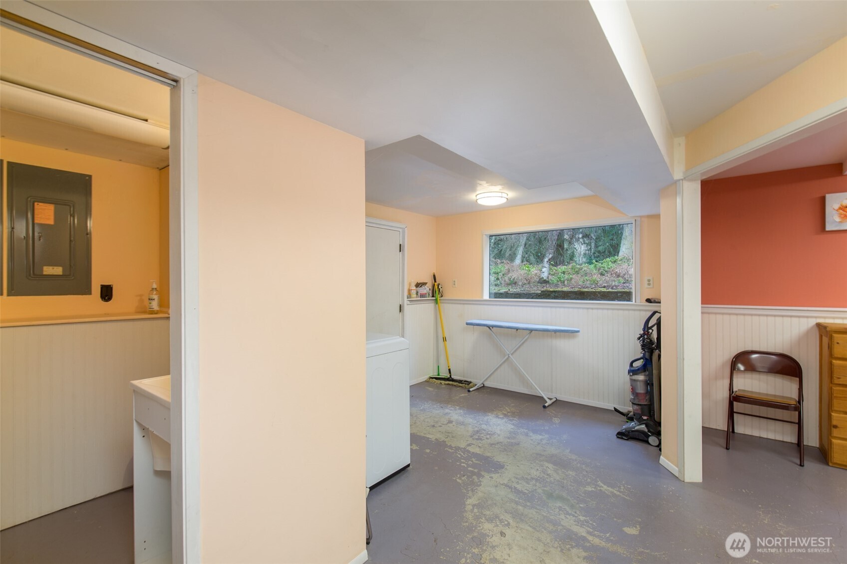 3547 Deer Park Road Port Angeles, WA 98362 - Photo 31 of 37 a view of room with window and furniture