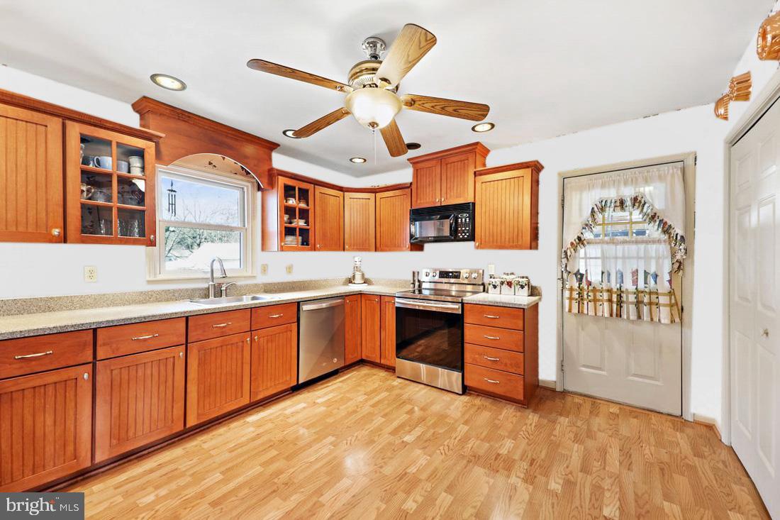 6834 Hunting Creek Road Hurlock, MD 21643 - Photo 9 of 40 Kitchen- Virtual Update