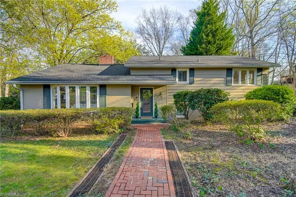 $459,000 | 2729 Monticello Drive, Winston-Salem, NC 27106