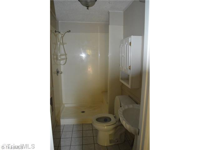 860 White Dirt Road Dobson, NC 27017 - Photo 14 of 16 Bath.