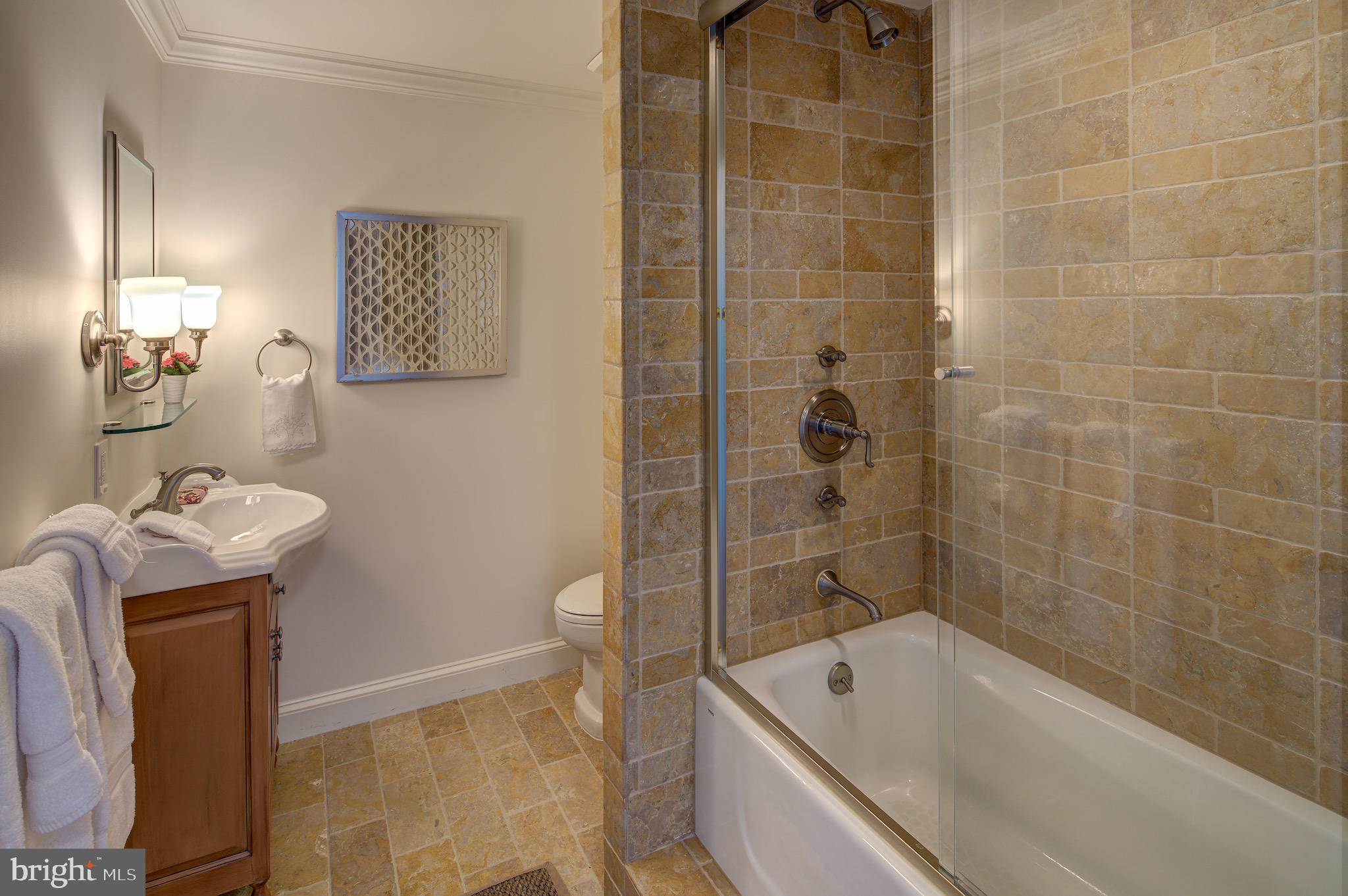 5600 Wisconsin Avenue, Unit PH18B Chevy Chase, MD 20815 - Photo 22 of 39