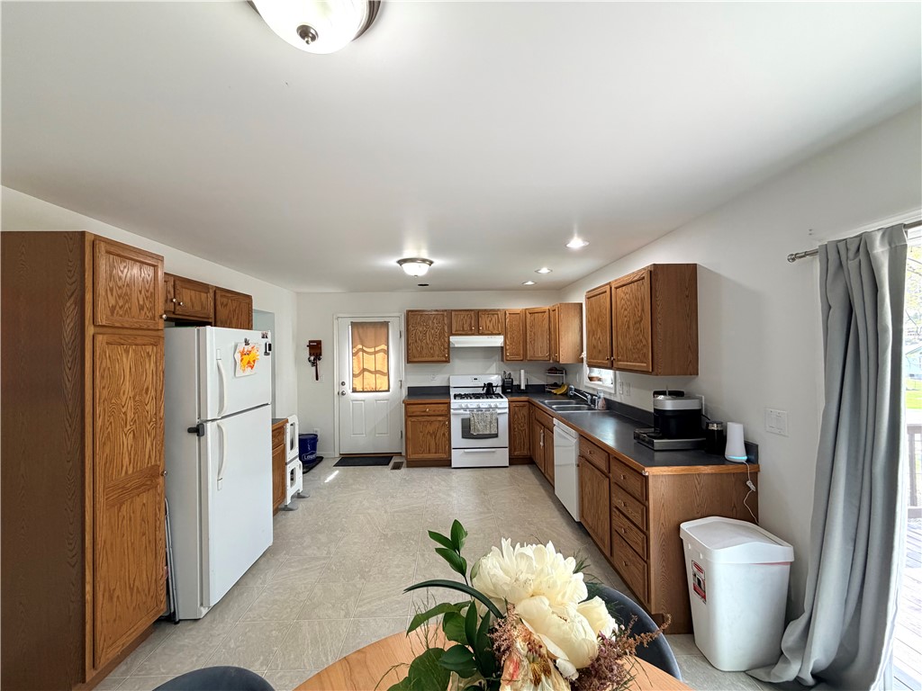 271 State Street Corning, NY 14830 - Photo 7 of 41