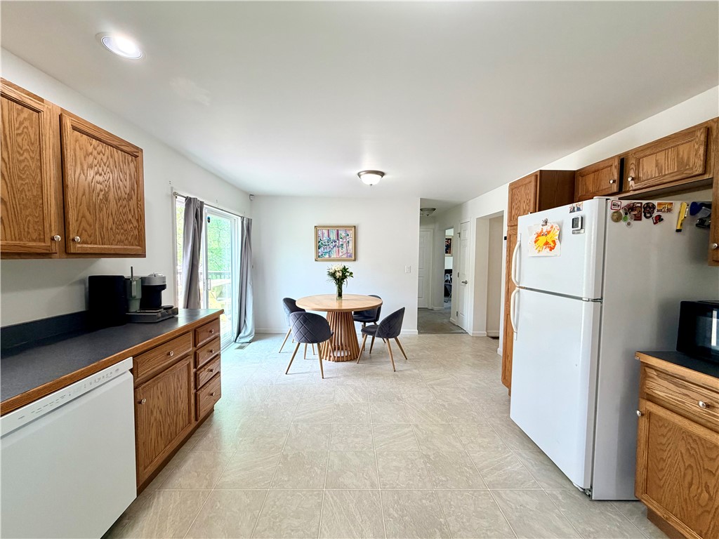 271 State Street Corning, NY 14830 - Photo 8 of 41