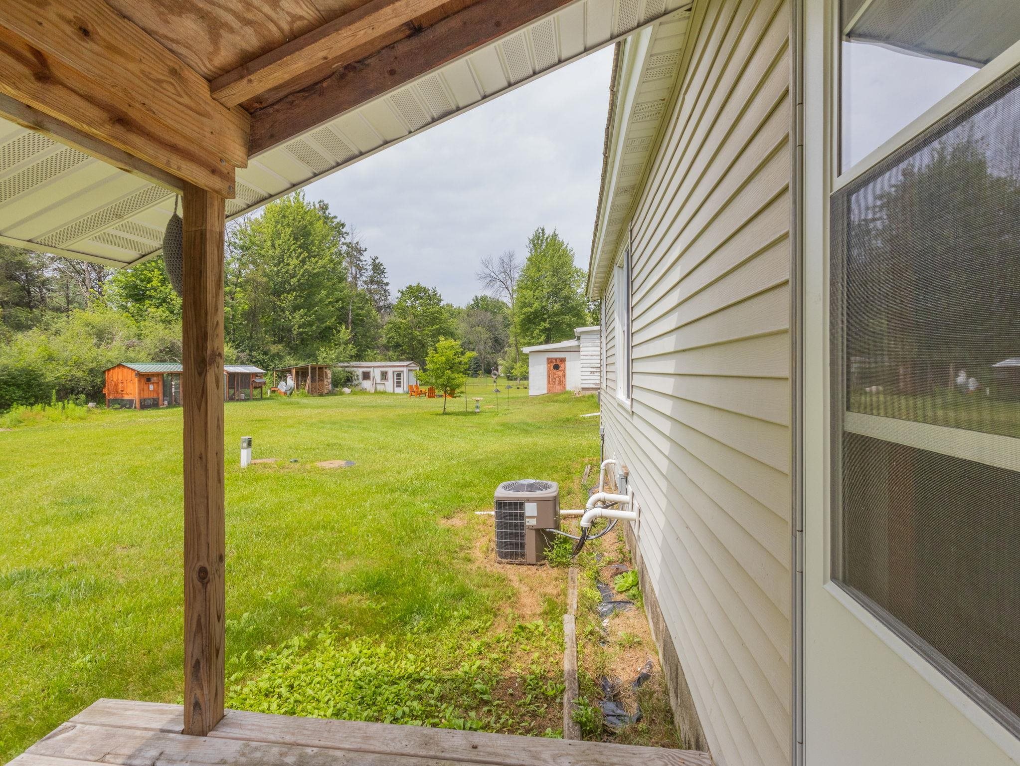 W605 Wiegers Road Marinette, WI 54143 - Photo 21 of 24
