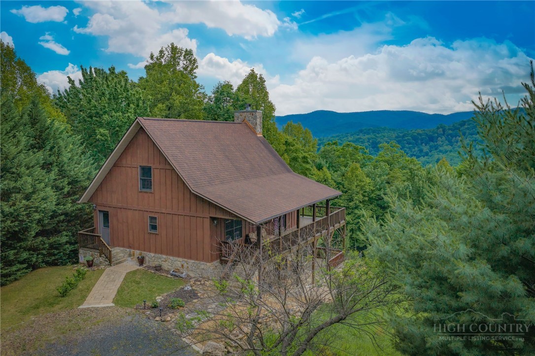 605 Valley View Drive Purlear, NC 28665 - Photo 2 of 50