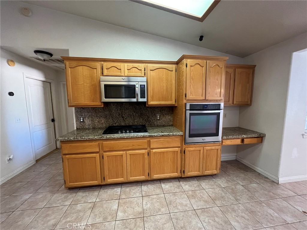 24030 Cahuilla Road Apple Valley, CA 92307 - Photo 11 of 16