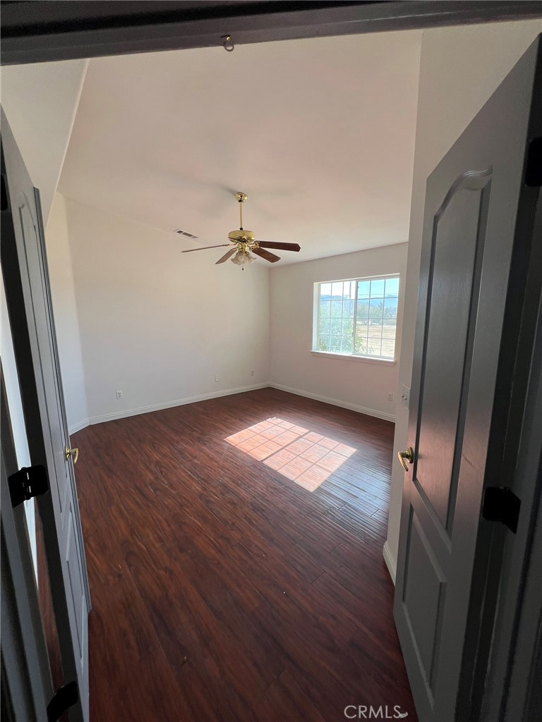 24030 Cahuilla Road Apple Valley, CA 92307 - Photo 5 of 16