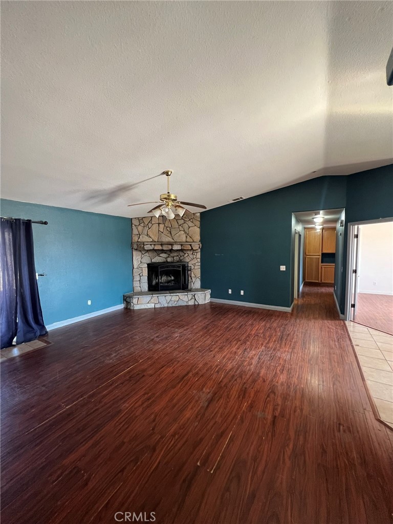 24030 Cahuilla Road Apple Valley, CA 92307 - Photo 6 of 16