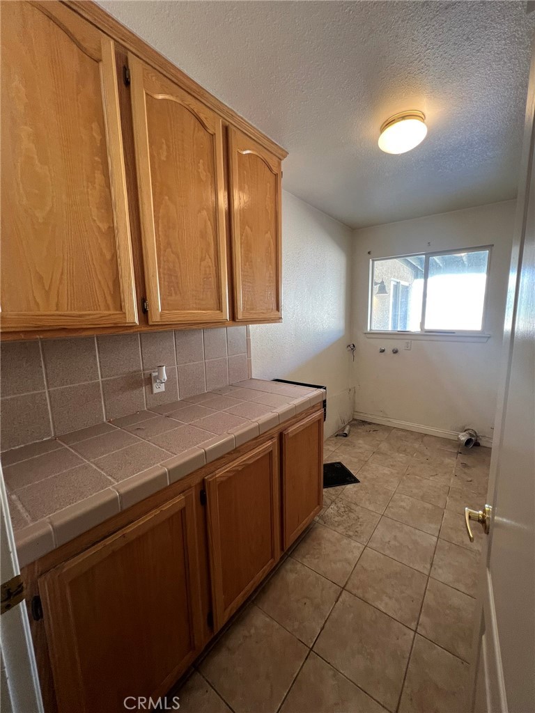 24030 Cahuilla Road Apple Valley, CA 92307 - Photo 10 of 16