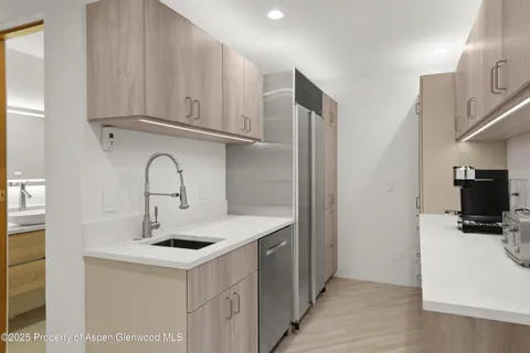 $18,200,000 | 699 Eppley Drive, Aspen, CO 81612